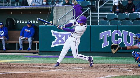 Tcu horned frogs baseball - 1 day ago · Kurtis Byrne, the third TCU batter of the game, got things going in the bottom of the first inning with a solo shot over the left field wall to give the Horned Frogs an immediate 1-0 lead. 